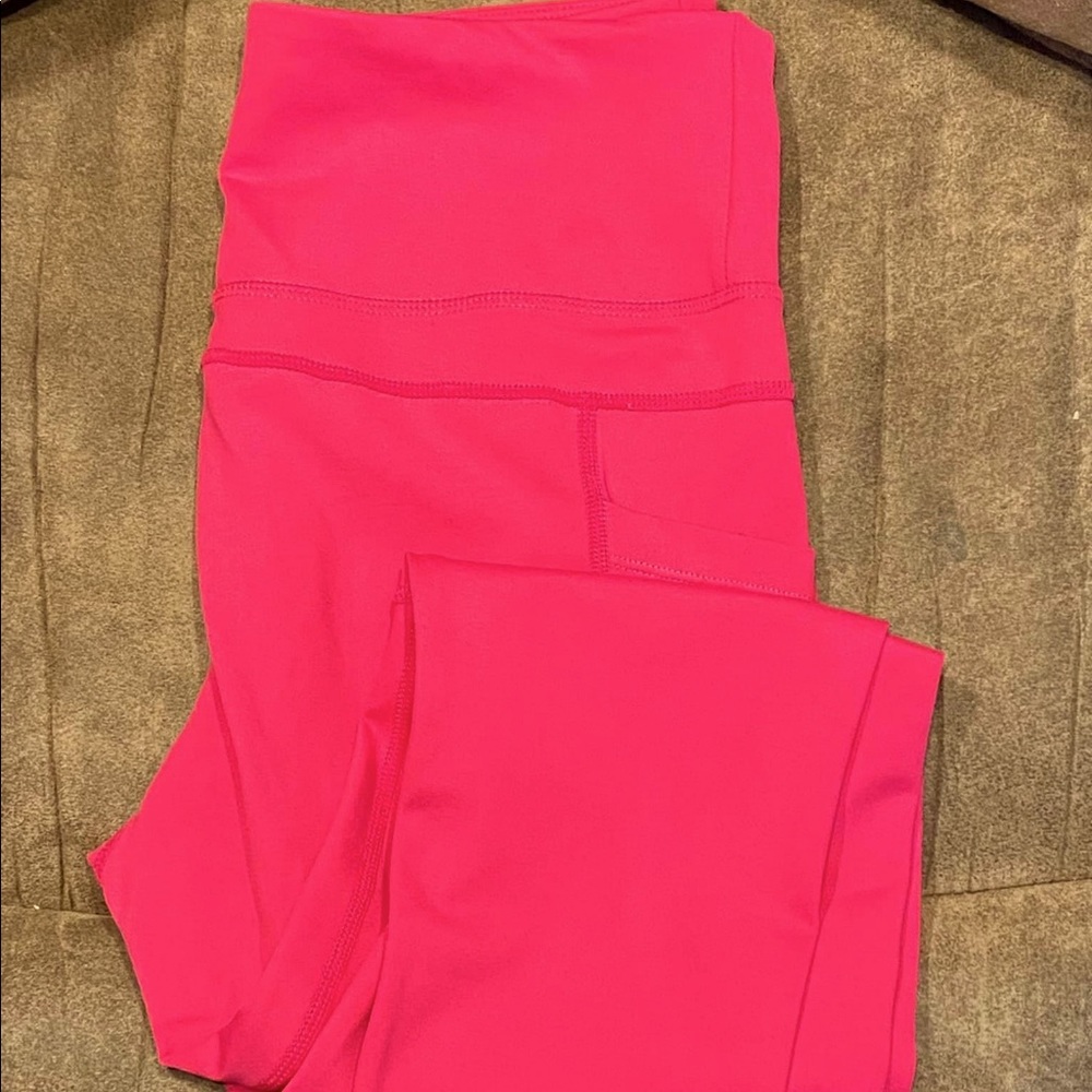 Zyia LNT Party pink pocket capris